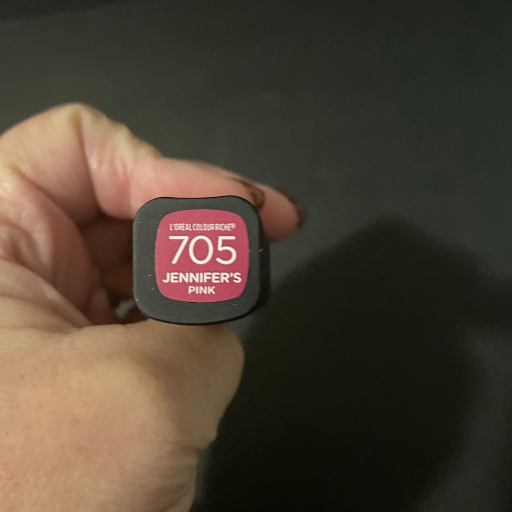 Loreal Colour Riche Collection Exclusive Lipstick, 705 Jennifer's Pink